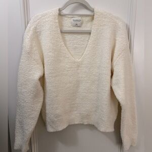 Abercrombie & Fitch “Soft AF” CremeLuxe V-Neck Sweater, Size M